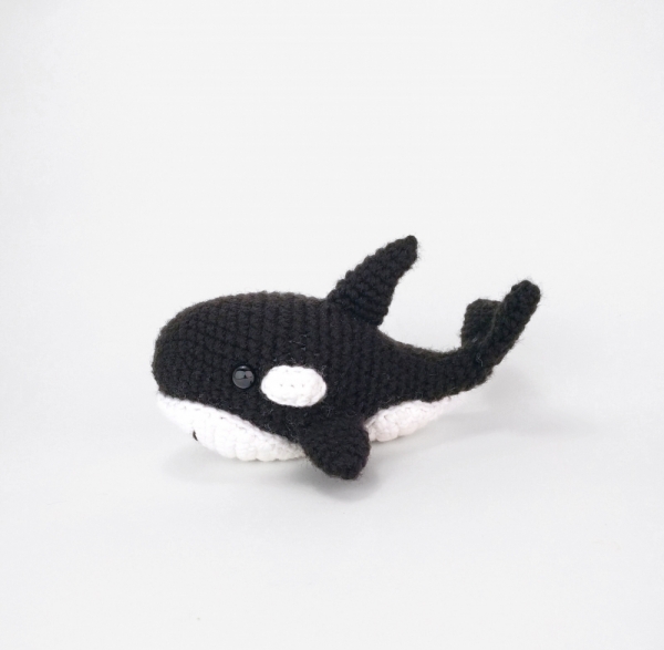 Oreo the Orca amigurumi pattern - Amigurumi.com