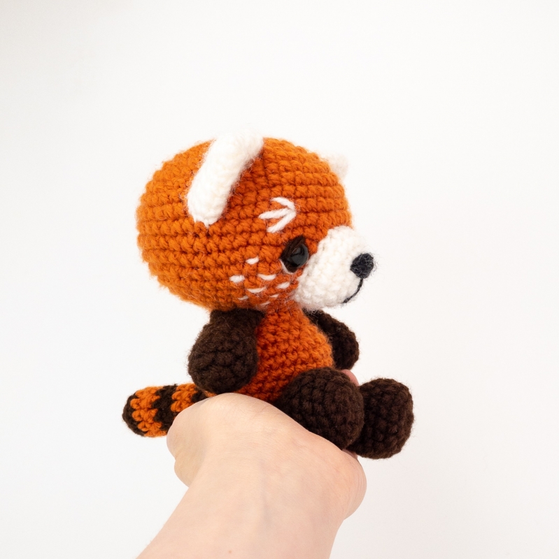 Riley the Red Panda amigurumi pattern - Amigurumi.com