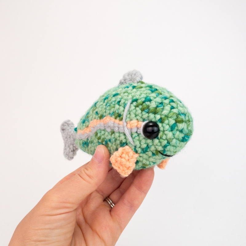 Ripple the Rainbow Trout amigurumi pattern