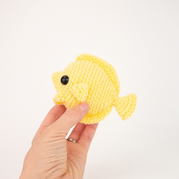 Yolly the Yellow Tang amigurumi pattern - Amigurumi.com