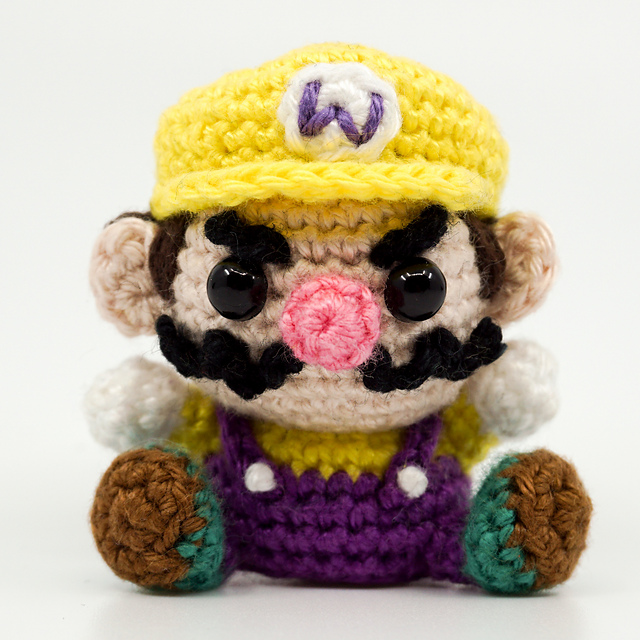 Mini Wario amigurumi pattern - Amigurumi.com