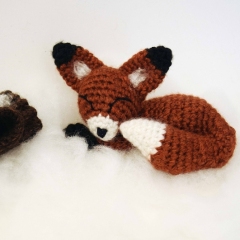 Fia, the Fox in the Snow amigurumi by Fox in the snow designs