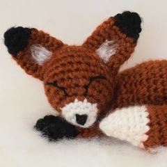 Fia, the Fox in the Snow amigurumi pattern by Fox in the snow designs
