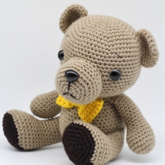 Woodland Baby Bear amigurumi pattern by Hello Yellow Yarn