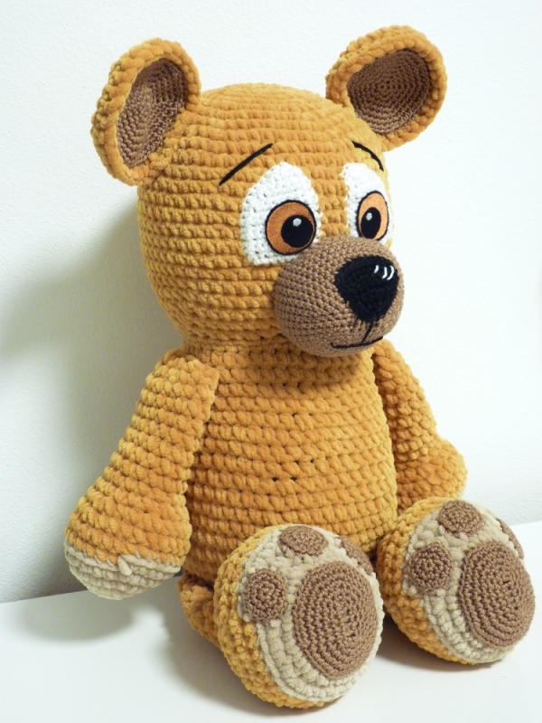 Bear Barney amigurumi pattern - Amigurumi.com