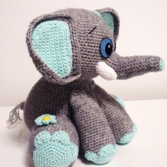 Elephant Happy amigurumi pattern by SKatieDes