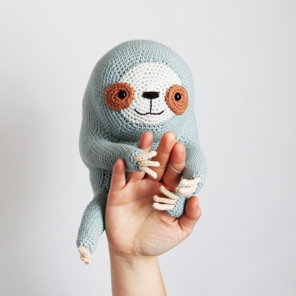 Ollie The Sloth amigurumi pattern - Amigurumi.com