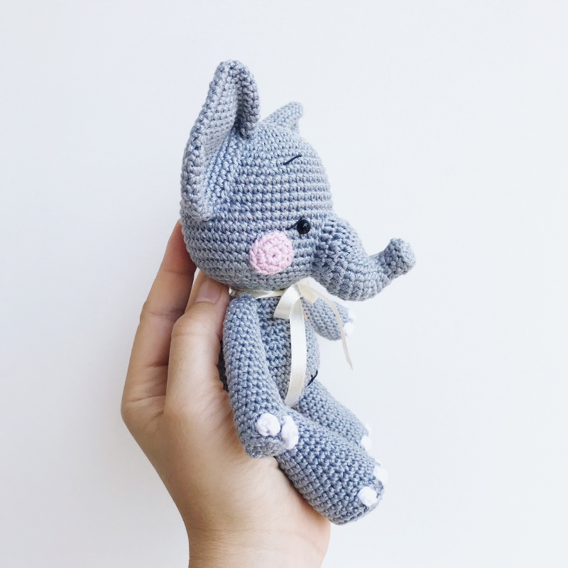 Cloudy the little Elephant amigurumi pattern - Amigurumi.com