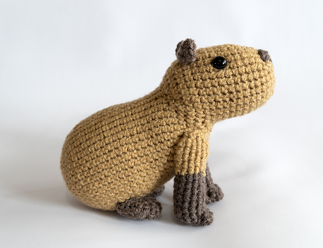 Capybara amigurumi pattern - Amigurumi.com