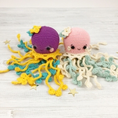 Aya the Fancy Jellyfish  amigurumi by tikvapatterns