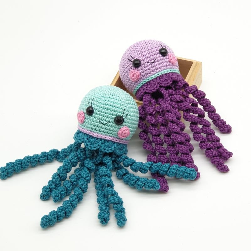 Happy Jellyfish amigurumi pattern - Amigurumipatterns.net