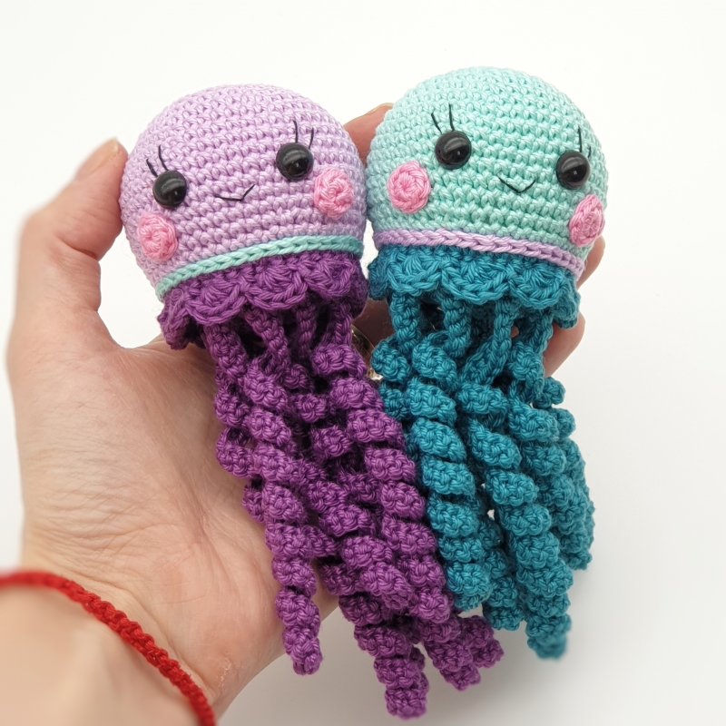 Happy Jellyfish amigurumi pattern