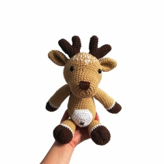 JUMPY the deer amigurumi pattern - Amigurumi.com