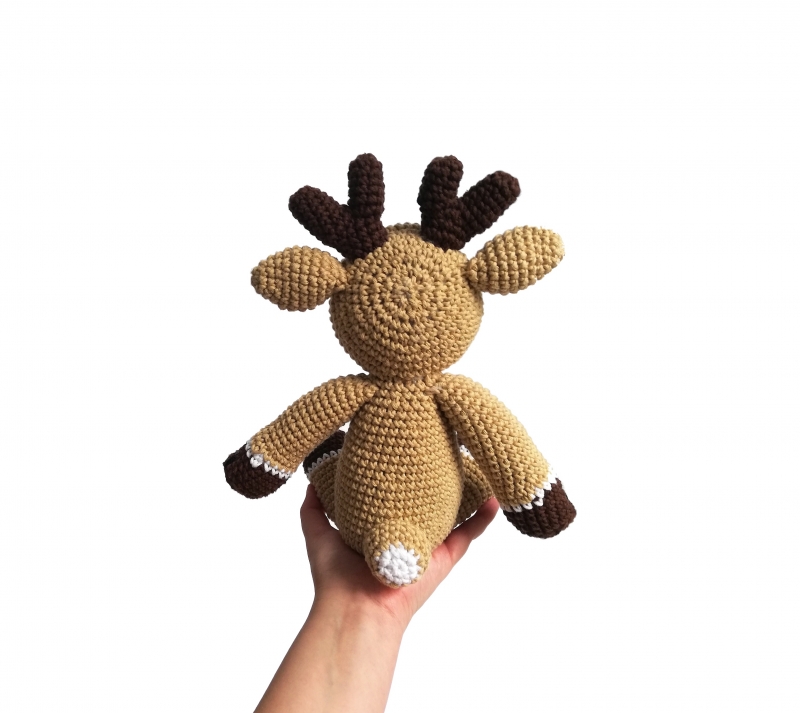 JUMPY the deer amigurumi pattern - Amigurumi.com