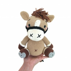 Snowflake the horse amigurumi pattern - Amigurumi.com