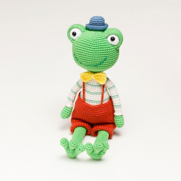 Albin the Frog amigurumi pattern - Amigurumi.com