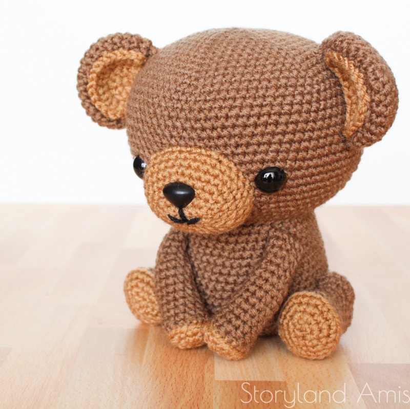 Cuddle-Sized Tristan the Teddy Bear amigurumi pattern - Amigurumi.com