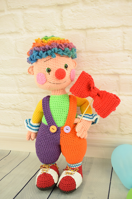 clown amigurumi