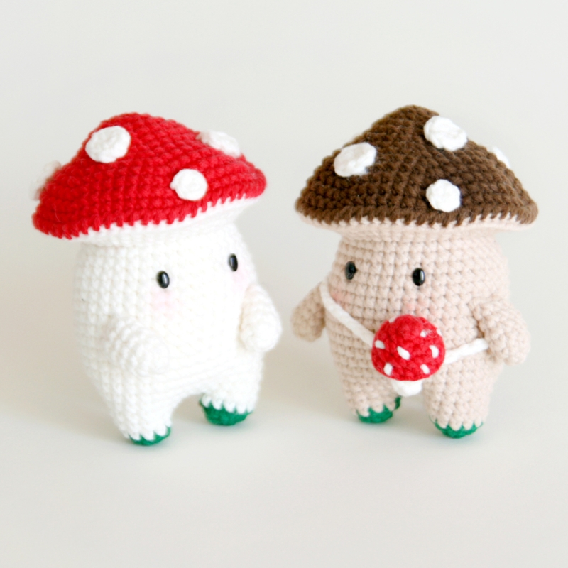 Mushroom guy and frog amigurumi pattern