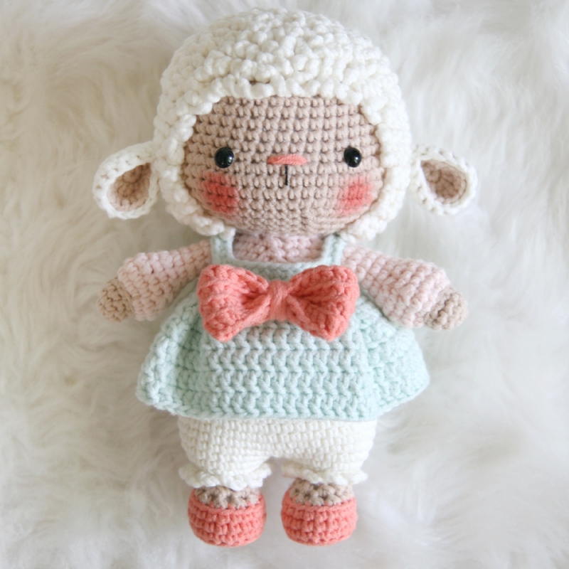 My chubby pet - Sheep amigurumi pattern - Amigurumi.com