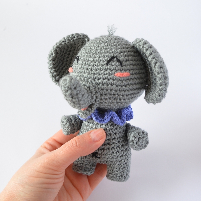 Baby Elephant amigurumi pattern - Amigurumi.com