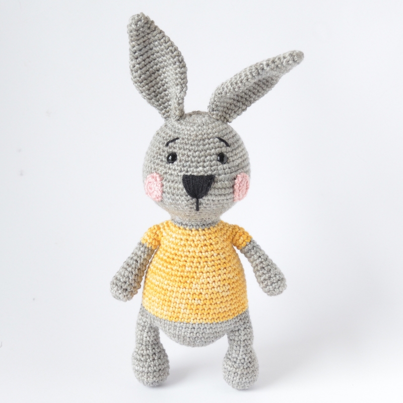 Easter Bunny amigurumi pattern - Amigurumi.com