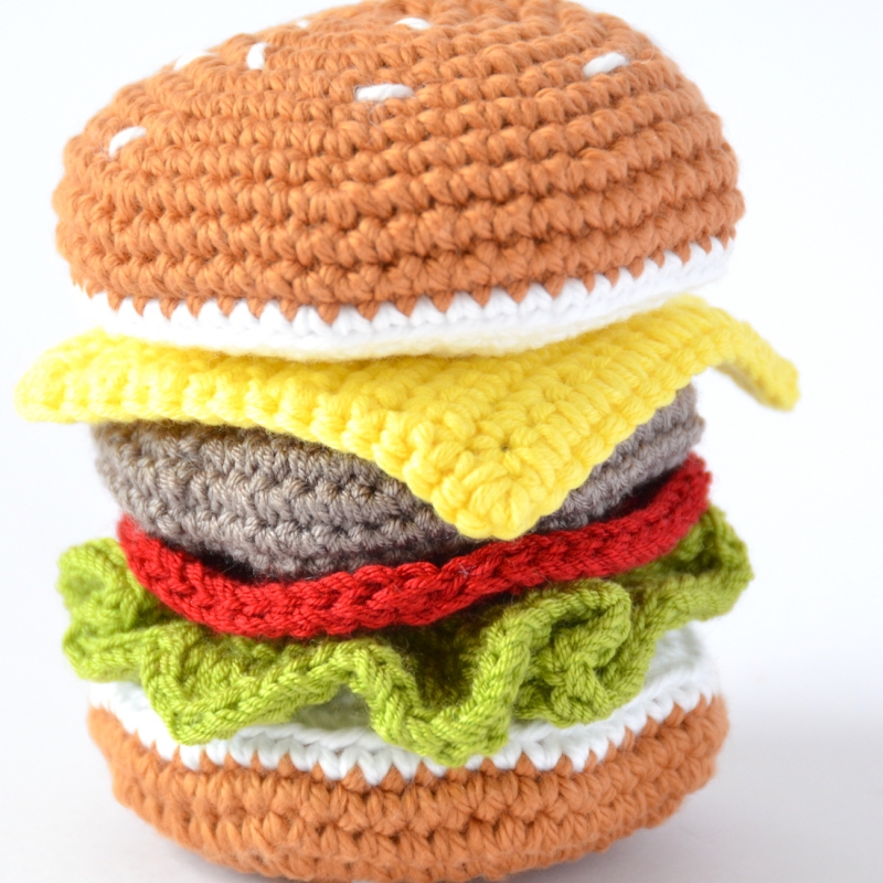 Hot off the hook! Crochet CC Burger Sesame seed triple bun, 2