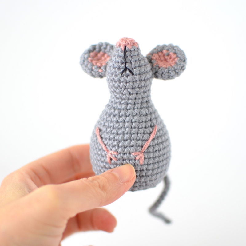 Little Mouse amigurumi pattern - Amigurumi.com