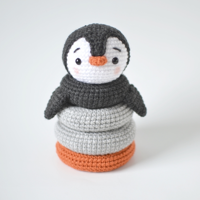 Penguin Stacking Toy amigurumi pattern - Amigurumi.com