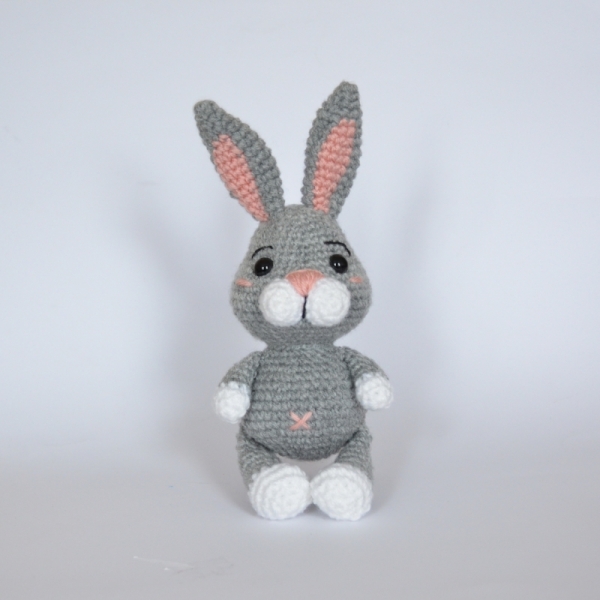 Peter the Bunny amigurumi pattern - Amigurumi.com