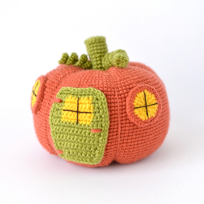 Pumpkin House amigurumi pattern - Amigurumi.com