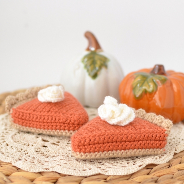 Pumpkin Pie amigurumi pattern Amigurumi com