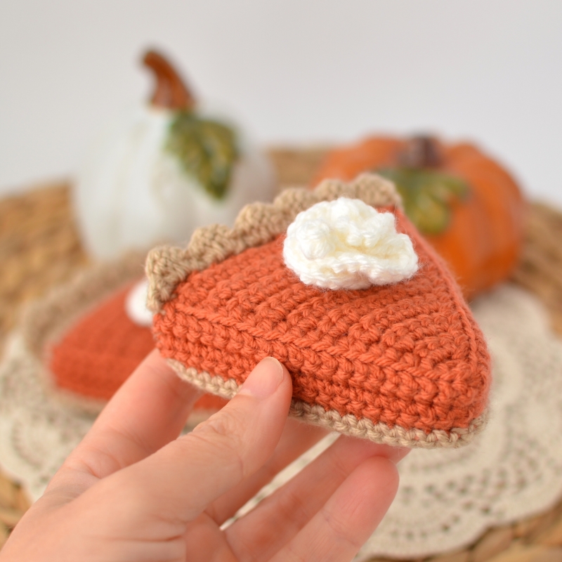 Pumpkin Pie amigurumi pattern - Amigurumi.com