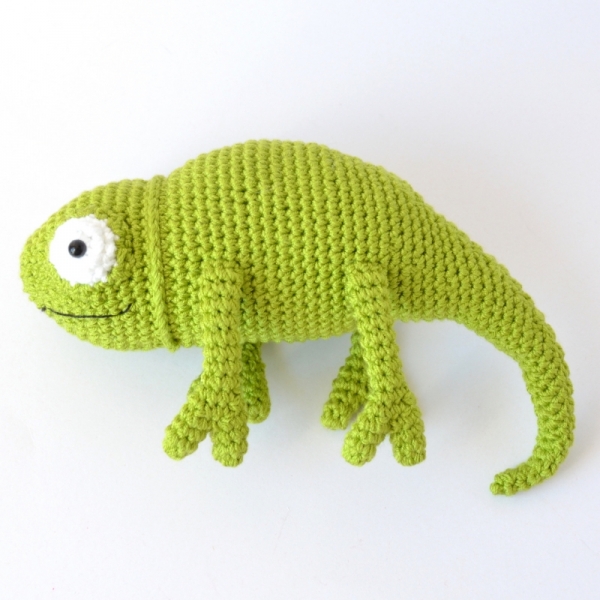 Sinclaire the Chameleon amigurumi pattern - Amigurumi.com