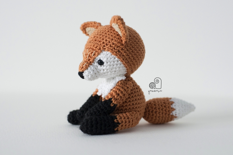 Lucy the Fox amigurumi pattern - Amigurumi.com