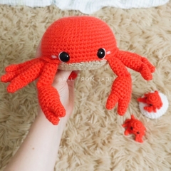 Charlotte the Crab Mom & her babies amigurumi pattern - Amigurumi.com