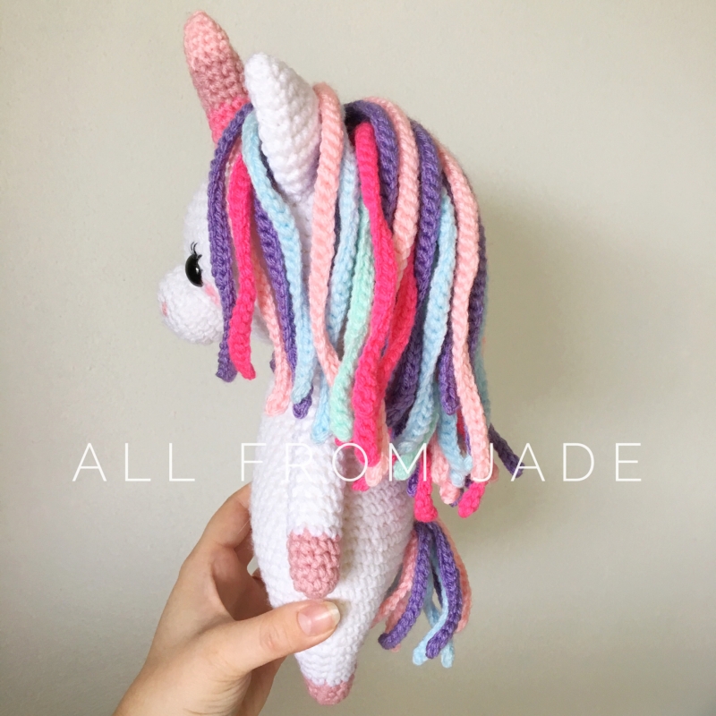 Lily the Unicorn amigurumi pattern - Amigurumi.com