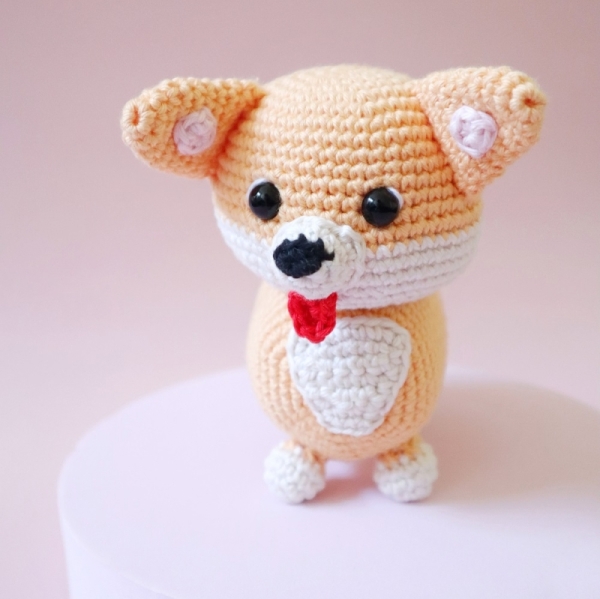 Cooper the Corgi amigurumi pattern - Amigurumi.com