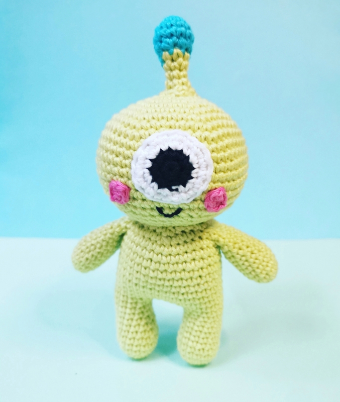 Pip the Alien & Cosmo the UFO amigurumi pattern - Amigurumi.com