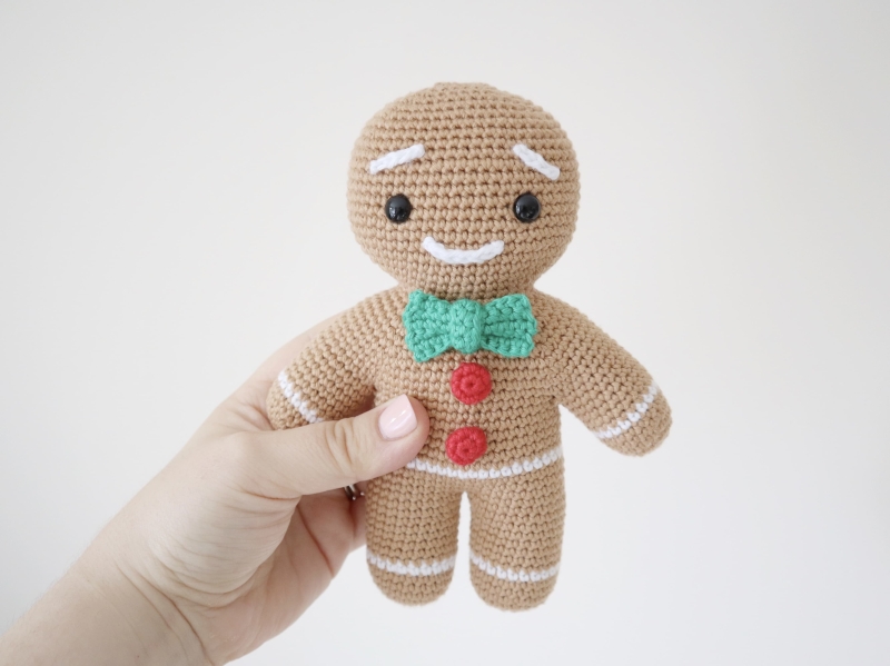 Gingerbread Man amigurumi pattern