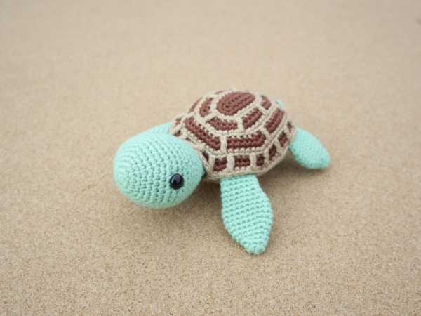 Marina the Sea Turtle amigurumi pattern - Amigurumi.com