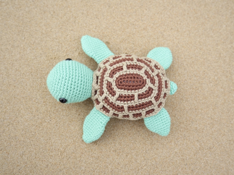 Marina the Sea Turtle amigurumi pattern - Amigurumi.com