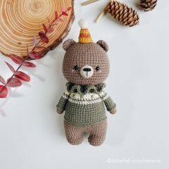 Elliot the little Bear amigurumi pattern - Amigurumi.com