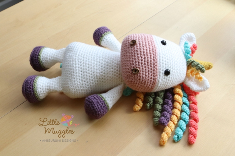 Emily the Unicorn amigurumi pattern - Amigurumi.com