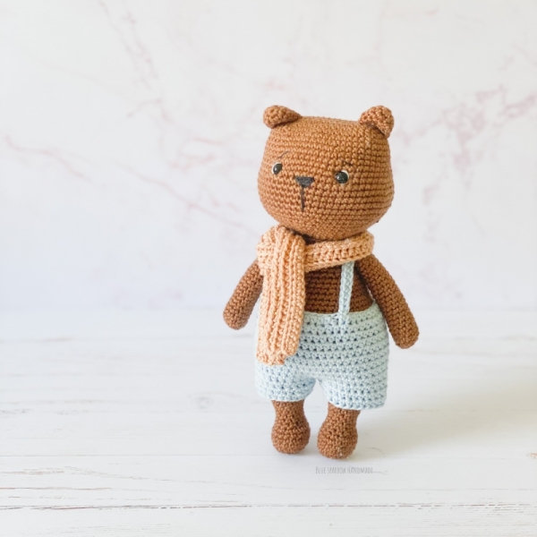 Flynn the Bear amigurumi pattern - Amigurumi.com