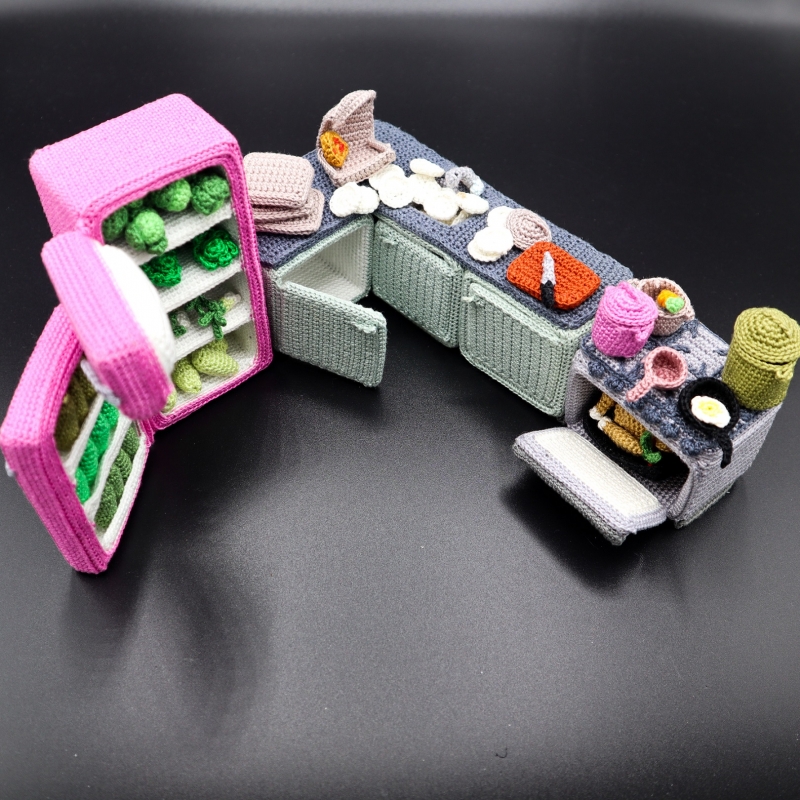 Dollhouse Fridge amigurumi pattern