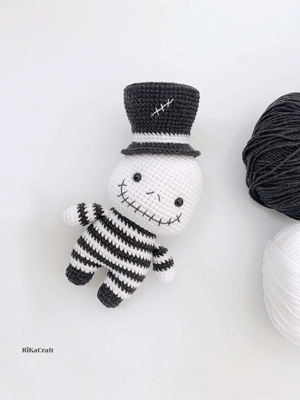 Jack Skellington amigurumi pattern