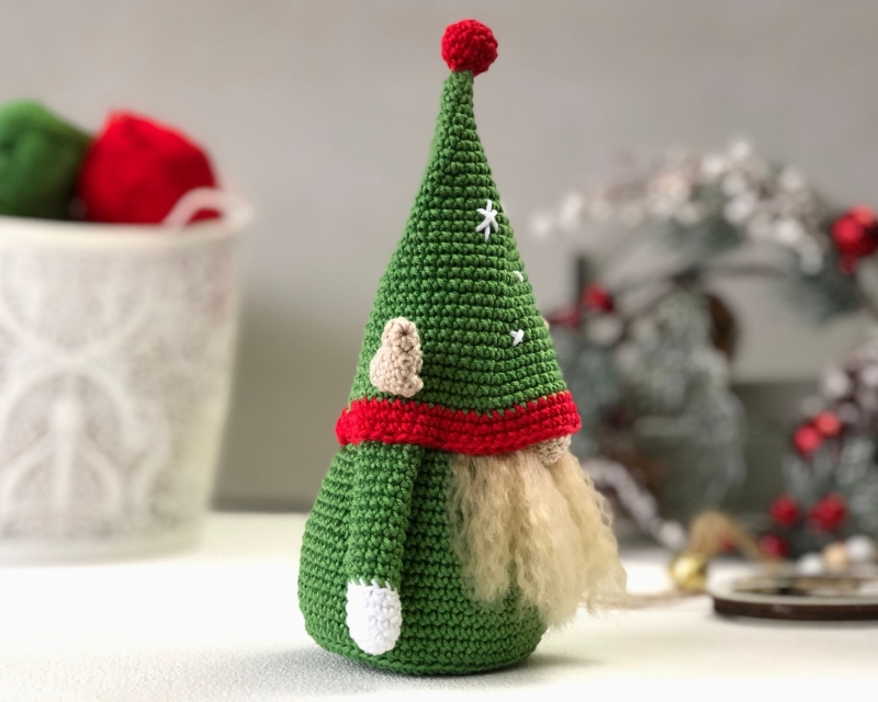 Christmas Elf The Gnome amigurumi pattern - Amigurumi.com