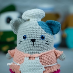 Kitty the Housewife amigurumi pattern - Amigurumi.com