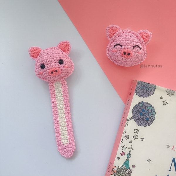 Pig Bookmark Free amigurumi pattern